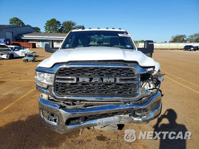 Piąte zdjęcie samochodu w środku: 2024 RAM 3500 TRADESMAN VIN:3C63RRGL1RG120980 - miniatura