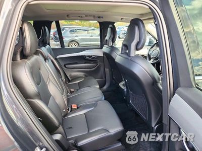 Zdjęcie 10 z 12 samochodu: 2016 VOLVO XC90 T5 VIN:YV4102XK4G1093291 - miniatura