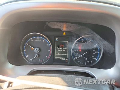 Zdjęcie 9 z 13 samochodu: 2017 TOYOTA RAV4 XLE VIN:JTMRFREV2HD209341 - miniatura