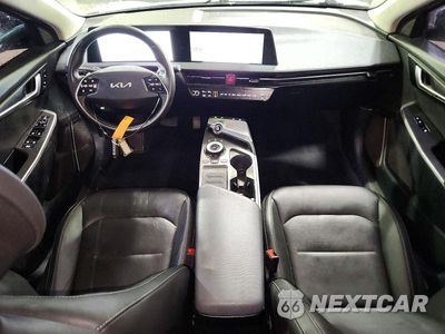 Zdjęcie 8 z 13 samochodu: 2023 KIA EV6 WIND VIN:KNDC34LA2P5612598 - miniatura