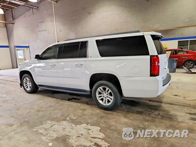 Drugie zdjęcie samochodu z przodu: 2019 CHEVROLET SUBURBAN K1500 LT VIN:1GNSKHKC1KR351613 - miniatura