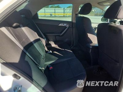 Zdjęcie 10 z 13 samochodu: 2013 KIA FORTE EX VIN:KNAFU4A20D5682017 - miniatura