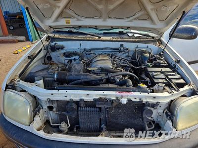 Zdjęcie 11 z 12 samochodu: 2001 TOYOTA TUNDRA SR5 VIN:5TBBT44101S203729 - miniatura