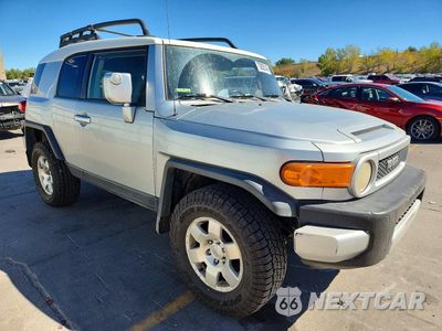 Czwarte zdjęcie samochodu z boku: 2007 TOYOTA FJ CRUISER VIN:JTEBU11F770070624 - miniatura