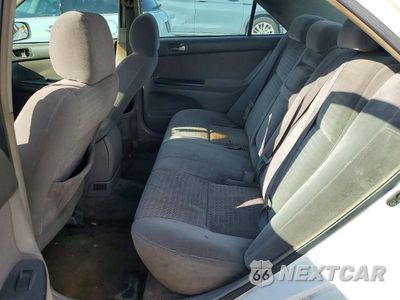 Zdjęcie 10 z 12 samochodu: 2005 TOYOTA CAMRY LE VIN:4T1BE32K95U581553 - miniatura