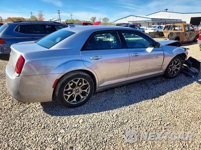 Trzecie zdjęcie samochodu z tyłu: 2018 CHRYSLER 300 S VIN:2C3CCAGG0JH296555 - miniatura