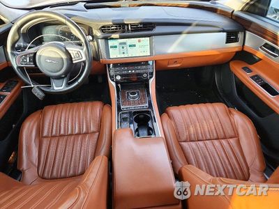 Zdjęcie 8 z 12 samochodu: 2018 JAGUAR XF PORTFOLIO LE VIN:SAJBN4EVXJCY54128 - miniatura