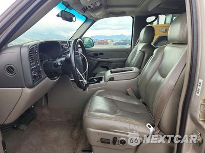 Zdjęcie 7 z 12 samochodu: 2005 GMC YUKON XL K1500 VIN:1GKFK16Z95J247233 - miniatura