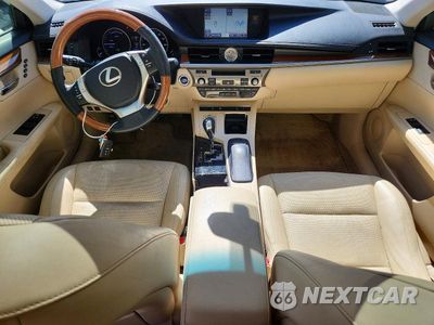 Zdjęcie 8 z 12 samochodu: 2014 LEXUS ES 300H VIN:JTHBW1GG3E2057335 - miniatura