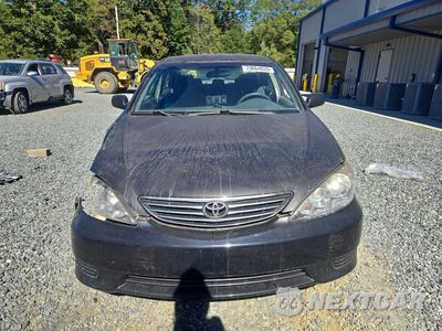 Piąte zdjęcie samochodu w środku: 2005 TOYOTA CAMRY LE VIN:4T1BE32K85U062400 - miniatura