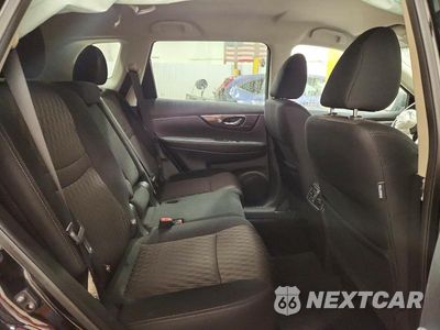 Zdjęcie 11 z 14 samochodu: 2018 NISSAN ROGUE SV VIN:5N1AT2MV1JC827479 - miniatura