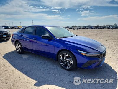Czwarte zdjęcie samochodu z boku: 2025 HYUNDAI ELANTRA SEL SPORT VIN:KMHLM4DG4SU978721 - miniatura