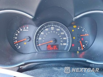 Zdjęcie 9 z 13 samochodu: 2014 KIA SORENTO LX VIN:5XYKT3A63EG449632 - miniatura