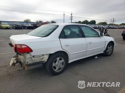 Trzecie zdjęcie samochodu z tyłu: 2000 HONDA ACCORD EX VIN:1HGCG6679YA130723 - miniatura