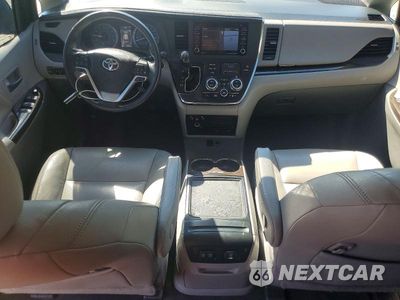 Zdjęcie 8 z 13 samochodu: 2018 TOYOTA SIENNA XLE PREMIUM 8-PASSENGER VIN:5TDYZ3DC5JS914578 - miniatura