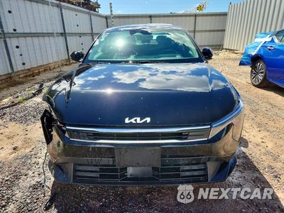 Piąte zdjęcie samochodu w środku: 2025 KIA K4 LXS VIN:3KPFT4DE7SE054100 - miniatura
