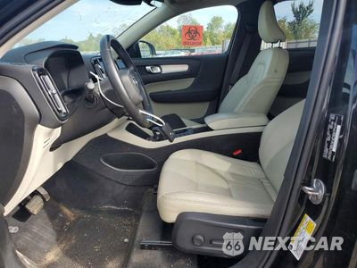 Zdjęcie 7 z 13 samochodu: 2022 VOLVO XC40 T4 MOMENTUM VIN:YV4AC2HK7N2780312 - miniatura