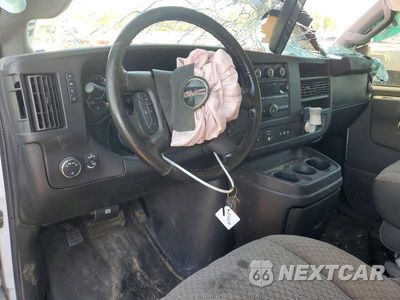 Zdjęcie 8 z 13 samochodu: 2021 GMC SAVANA BOX TRUCK VIN:1GD07RFP3M1241325 - miniatura