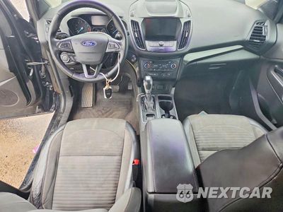 Zdjęcie 8 z 12 samochodu: 2019 FORD ESCAPE SE VIN:1FMCU9GD7KUA28285 - miniatura