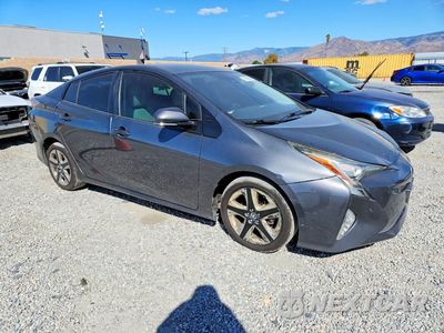 Czwarte zdjęcie samochodu z boku: 2017 TOYOTA PRIUS THREE TOURING VIN:JTDKARFU9H3044500 - miniatura