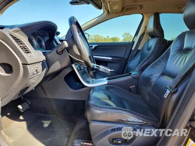 Zdjęcie 7 z 13 samochodu: 2010 VOLVO XC60 T6 VIN:YV4992DZXA2027968 - miniatura