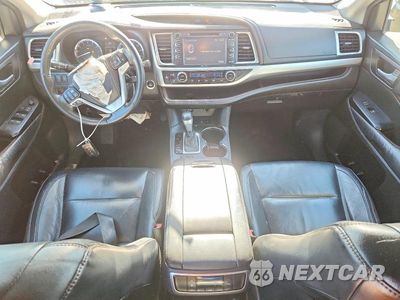 Zdjęcie 8 z 12 samochodu: 2015 TOYOTA HIGHLANDER XLE VIN:5TDJKRFH4FS090341 - miniatura