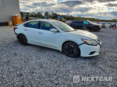 Czwarte zdjęcie samochodu z boku: 2016 NISSAN ALTIMA 2.5 S VIN:1N4AL3AP8GN355932 - miniatura