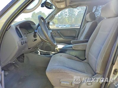 Zdjęcie 7 z 13 samochodu: 2001 TOYOTA SEQUOIA SR5 VIN:5TDBT44A31S006769 - miniatura