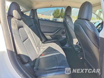 Zdjęcie 10 z 13 samochodu: 2022 TESLA MODEL Y VIN:7SAYGDEE8NF403262 - miniatura