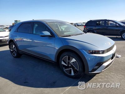 Czwarte zdjęcie samochodu z boku: 2026 HYUNDAI IONIQ 5 SE VIN:7YAKM4DA1TY066126 - miniatura