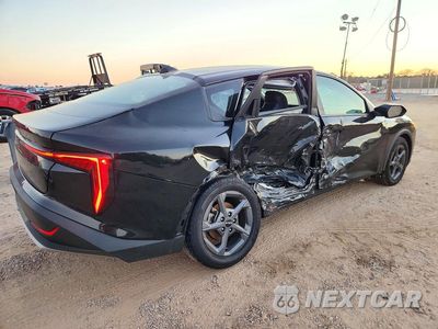 Trzecie zdjęcie samochodu z tyłu: 2025 KIA K4 LXS VIN:3KPFT4DE6SE020780 - miniatura