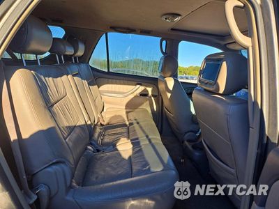 Zdjęcie 11 z 13 samochodu: 2005 TOYOTA SEQUOIA LIMITED VIN:5TDBT48AX5S252220 - miniatura