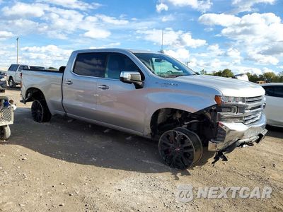 Czwarte zdjęcie samochodu z boku: 2019 CHEVROLET SILVERADO K1500 LTZ VIN:1GCUYGEDXKZ173750 - miniatura