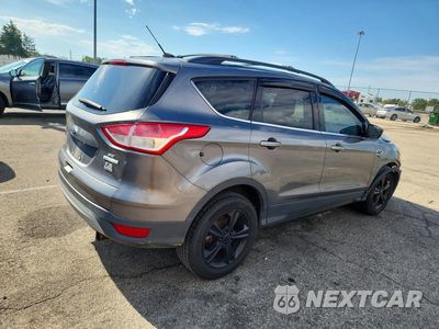 Trzecie zdjęcie samochodu z tyłu: 2013 FORD ESCAPE SE VIN:1FMCU0G95DUC10304 - miniatura