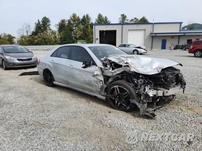 Czwarte zdjęcie samochodu z boku: 2012 MERCEDES-BENZ E 63 AMG VIN:WDDHF7EB3CA626523 - miniatura