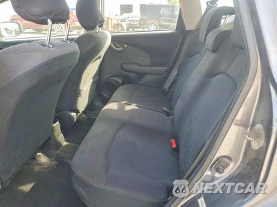 Zdjęcie 10 z 12 samochodu: 2013 HONDA FIT SPORT VIN:JHMGE8H55DC051012 - miniatura