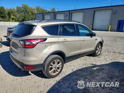 Trzecie zdjęcie samochodu z tyłu: 2017 FORD ESCAPE SE VIN:1FMCU9GDXHUE42217 - miniatura