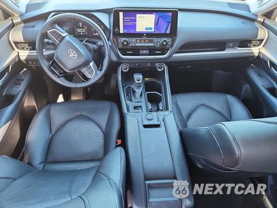 Zdjęcie 8 z 13 samochodu: 2025 TOYOTA GRAND HIGHLANDER HYBRID LIMITED VIN:5TDACAB50SS035843 - miniatura