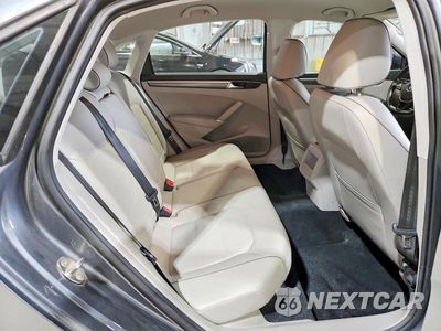 Zdjęcie 10 z 12 samochodu: 2018 VOLKSWAGEN PASSAT S VIN:1VWAA7A39JC009182 - miniatura
