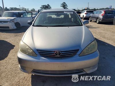 Piąte zdjęcie samochodu w środku: 2006 TOYOTA CAMRY LE VIN:4T1BE32KX6U122680 - miniatura