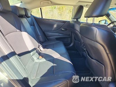 Zdjęcie 10 z 12 samochodu: 2019 LEXUS ES 350 VIN:58ABZ1B16KU020666 - miniatura
