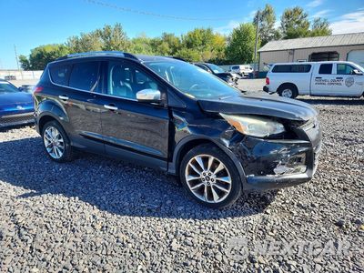 Czwarte zdjęcie samochodu z boku: 2015 FORD ESCAPE SE VIN:1FMCU0G92FUB39212 - miniatura
