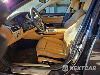 Zdjęcie 7 z 12 samochodu: 2016 BMW 750 XI VIN:WBA7F2C51GG418081 - miniatura