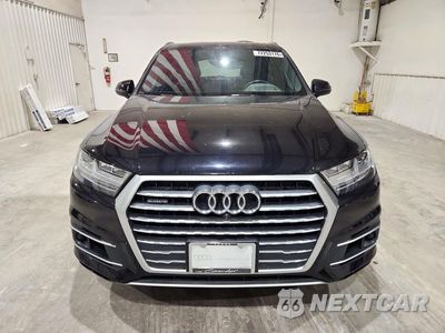 Piąte zdjęcie samochodu w środku: 2018 AUDI Q7 PRESTIGE VIN:WA1VAAF74JD054175 - miniatura