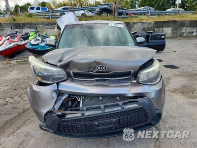 Piąte zdjęcie samochodu w środku: 2016 KIA SOUL BASE VIN:KNDJN2A25G7261336 - miniatura