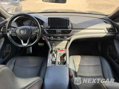 Zdjęcie 9 z 10 samochodu: 2018 HONDA ACCORD SPORT VIN:1HGCV1F3XJA096996 - miniatura