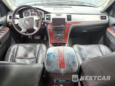 Zdjęcie 8 z 13 samochodu: 2011 CADILLAC ESCALADE LUXURY VIN:1GYS4BEF8BR389971 - miniatura
