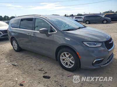 Czwarte zdjęcie samochodu z boku: 2022 CHRYSLER PACIFICA TOURING L VIN:2C4RC1BGXNR197299 - miniatura