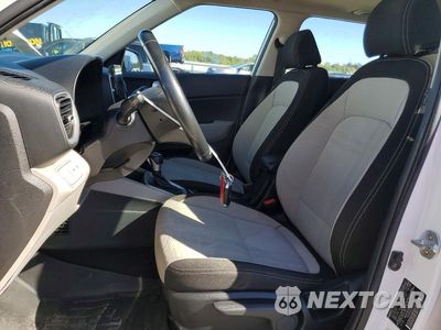 Zdjęcie 7 z 13 samochodu: 2020 HYUNDAI VENUE SEL VIN:KMHRC8A3XLU035157 - miniatura