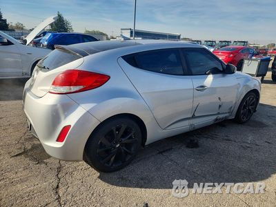 Trzecie zdjęcie samochodu z tyłu: 2017 HYUNDAI VELOSTER BASE VIN:KMHTC6AD5HU312100 - miniatura